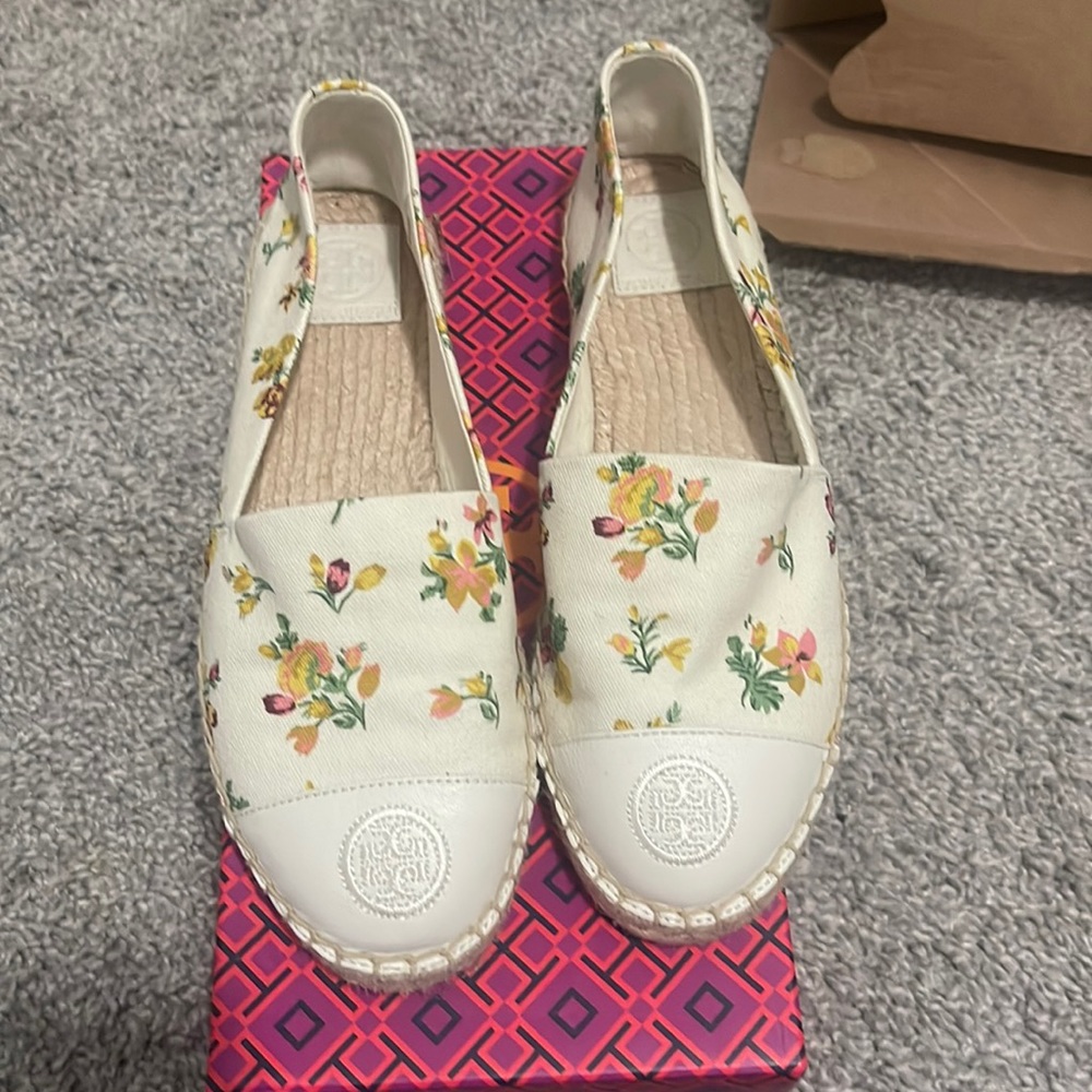 Like new Tory Burch espadrille